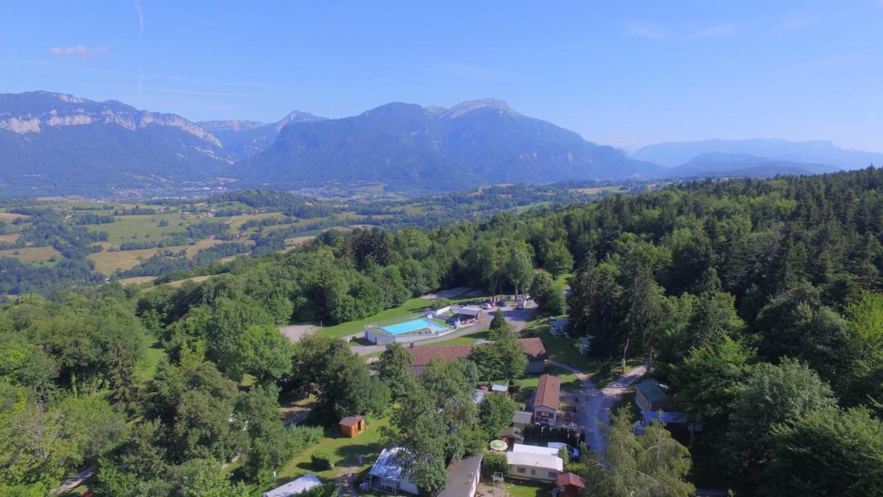 Team Holiday - Camping Le Balcon De Chartreuse Hotel Miribel-les-Echelles Exterior photo